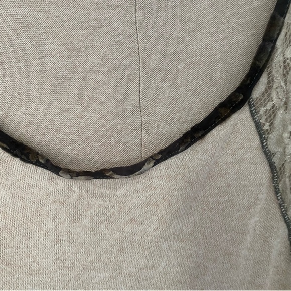 Anthropologie Magnolia LA Cream Blouse with Brown Lace & Velvet Accents Size M - Picture 4 of 14